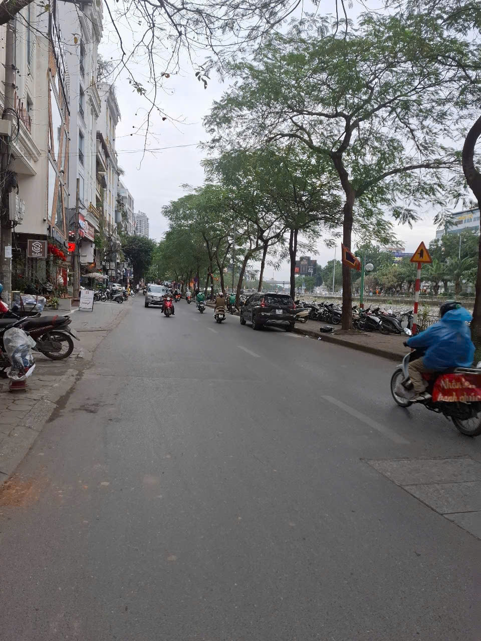 z6406384490181_378396fadb66b6d25ceeb94e2d7cc544